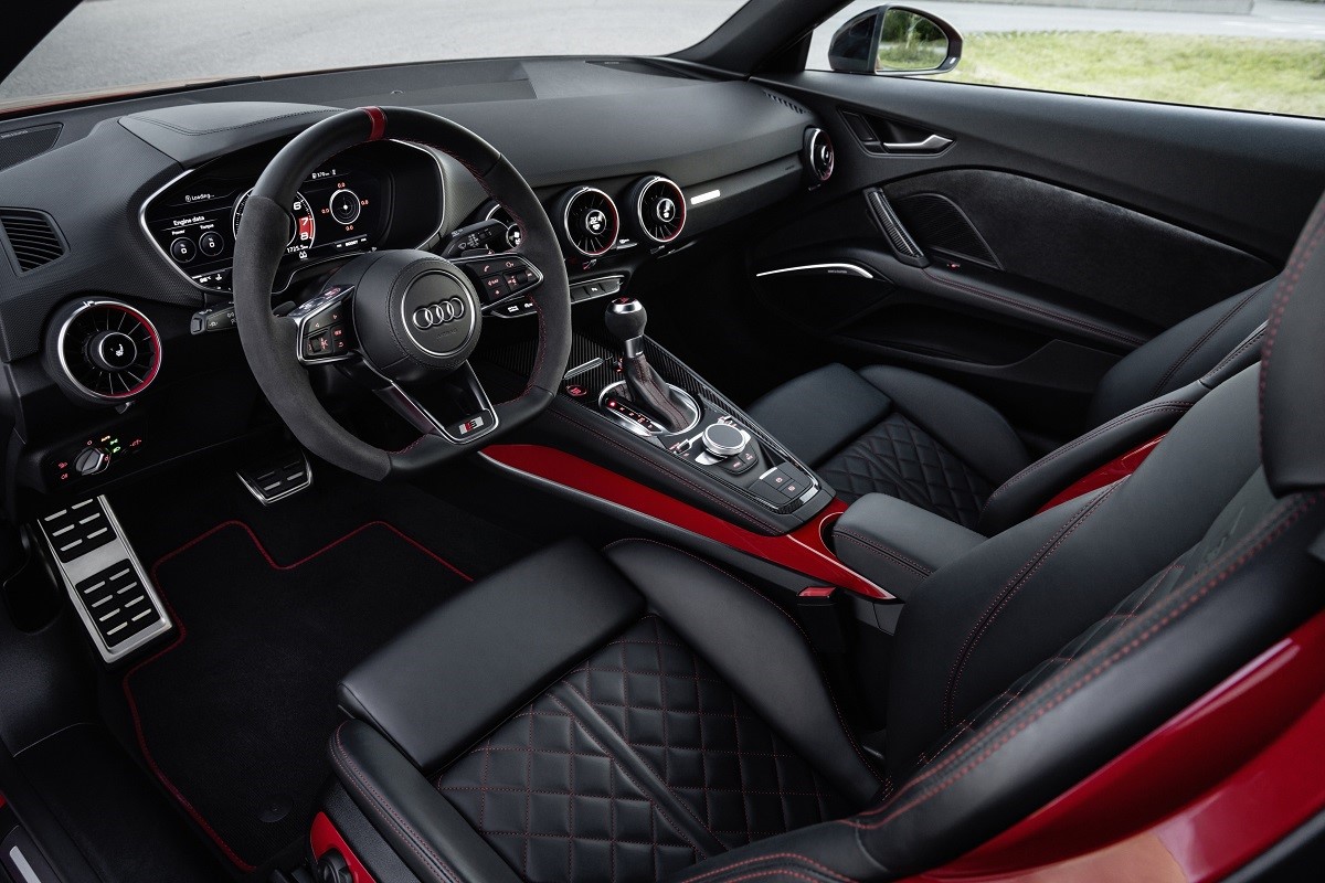 Audi TT Final Edition interior