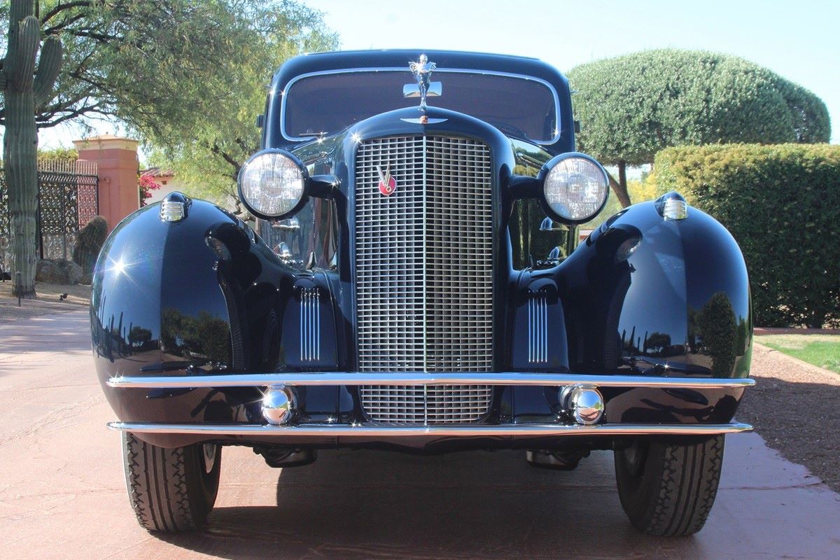 1934 Cadillac V-16 Fleetwood Town Sedan front view