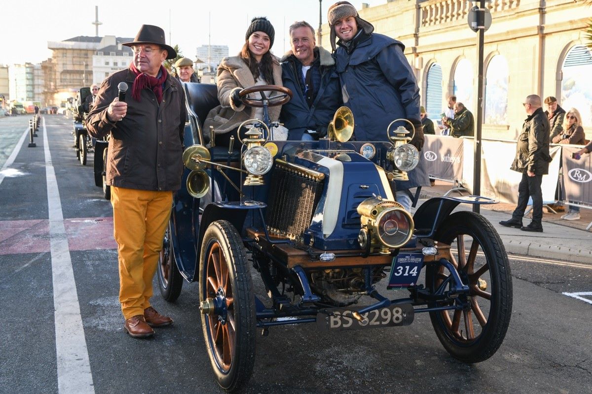 1904 Renault Veteran Car
